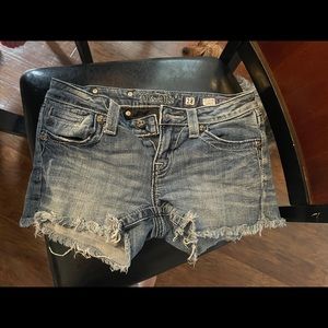 miss me shorts size 28 only worn a couple times in good condition